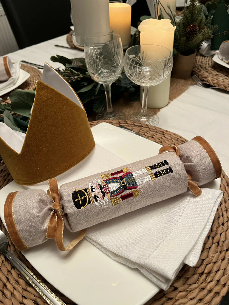 6 Deluxe Reusable Linen Christmas Crackers - Embroidered Nutcracker Design - Image 2