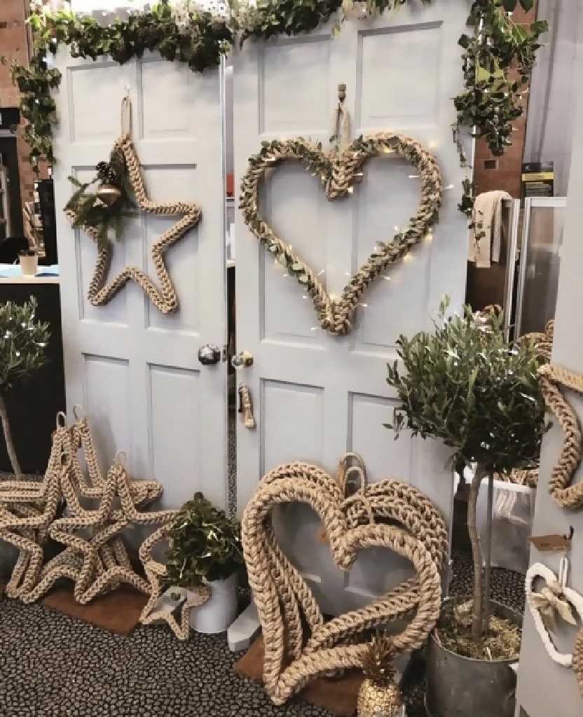 65cm Jute Star door wreath - Image 3