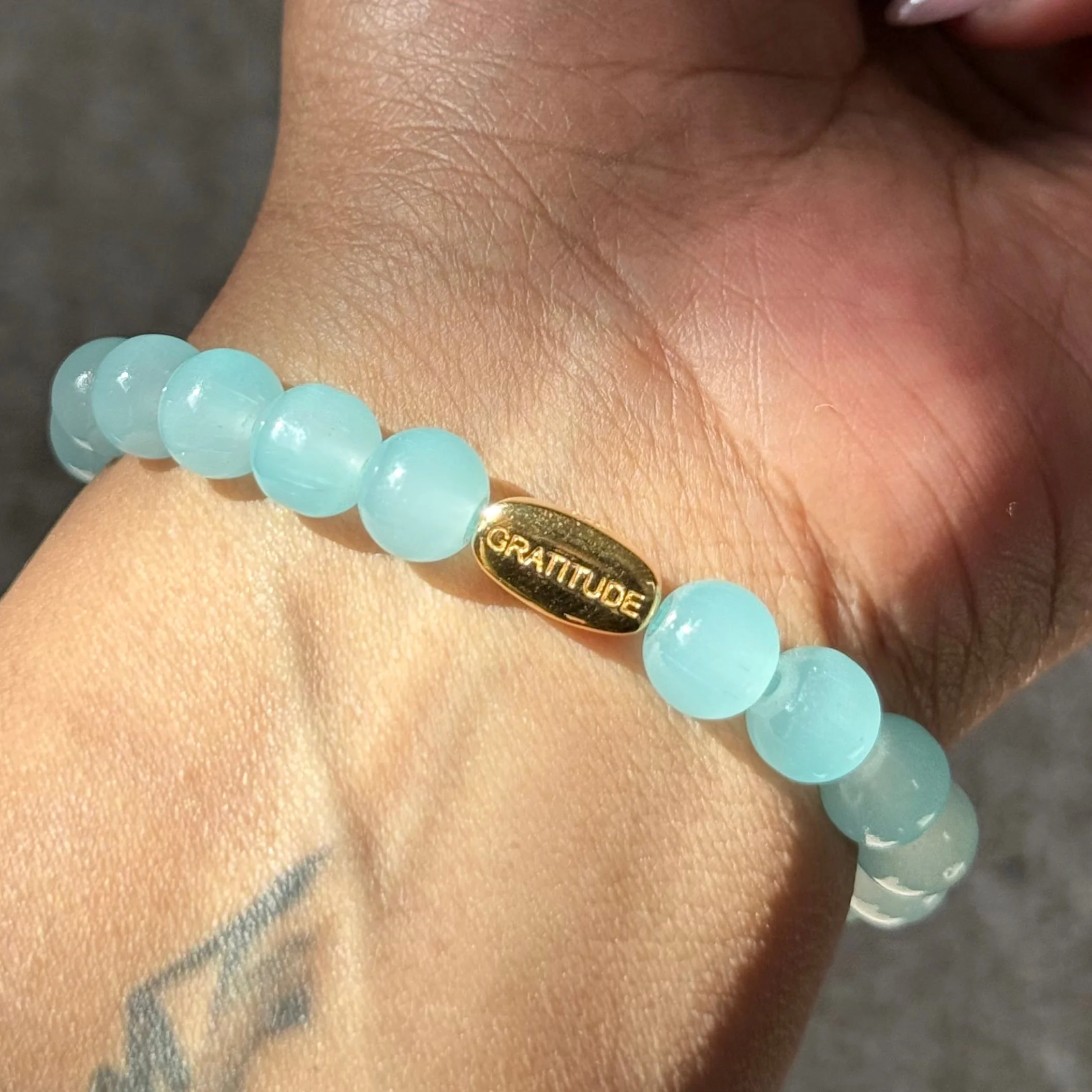 Aqua Chalcedony and Gold Plated Sterling Silver Beaded Bracelet - Image 4