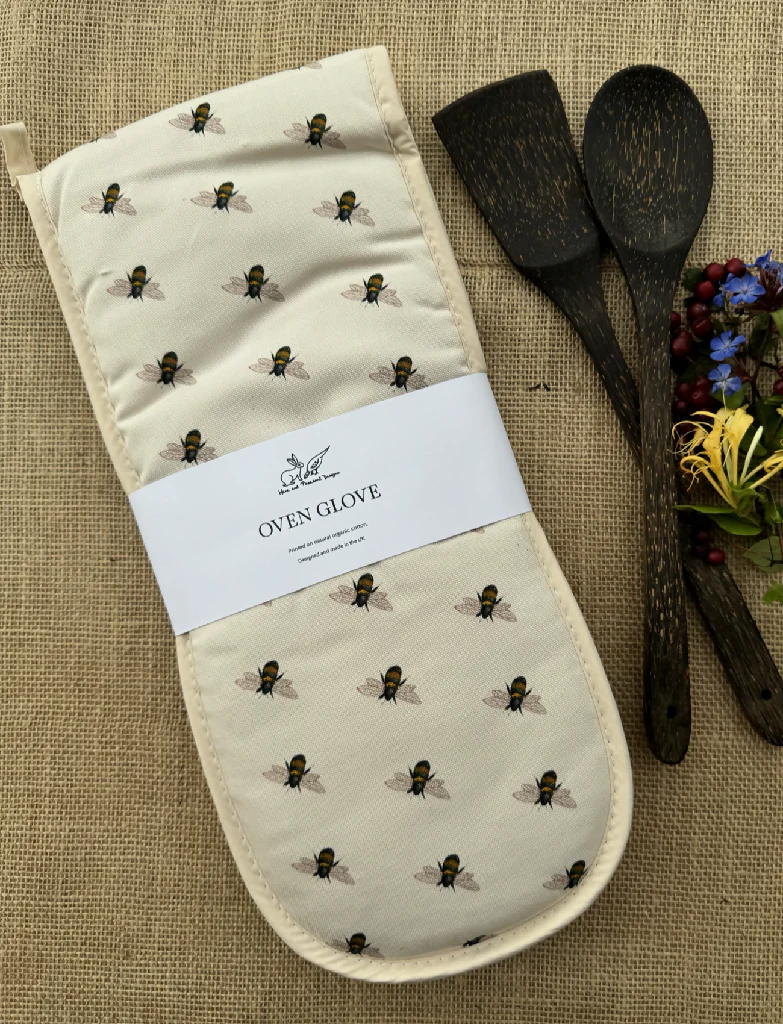 Beautiful Bees Oven Gloves - Image 4