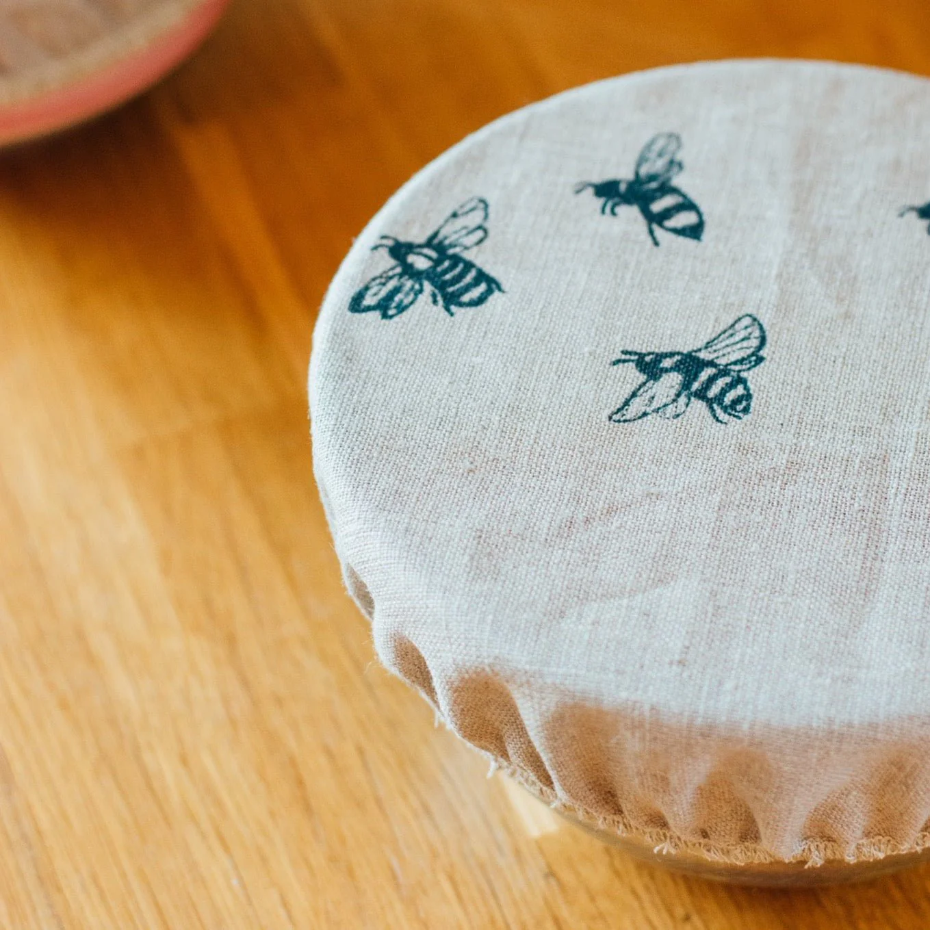 Bee Reusable Linen Bowl Covers Set - Image 3