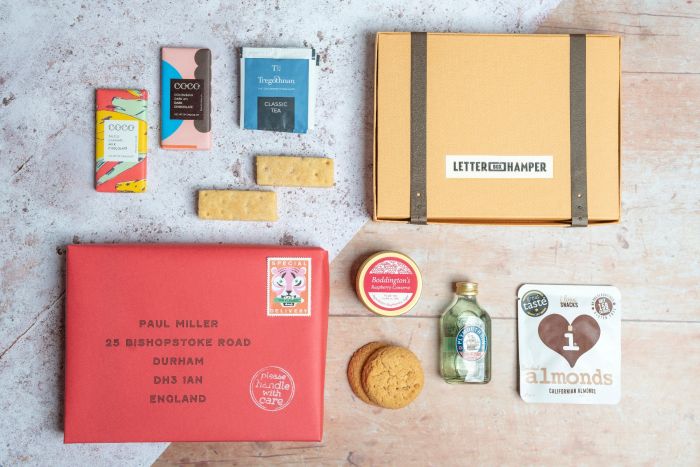 Best of British Letter Box Hamper - with Gin - Image 3
