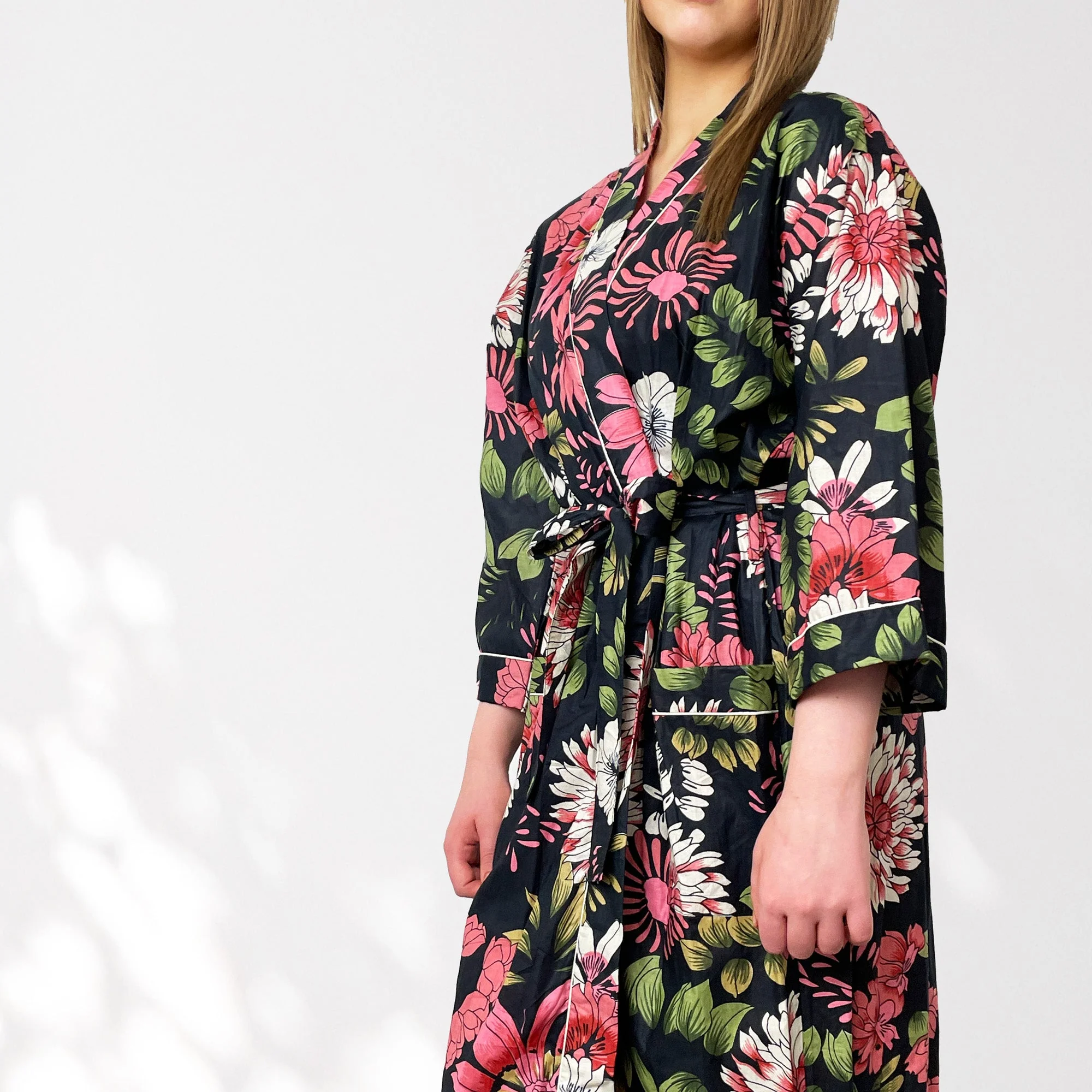 Black and Pink Flower Print 100% Cotton Dressing Gown - Image 4