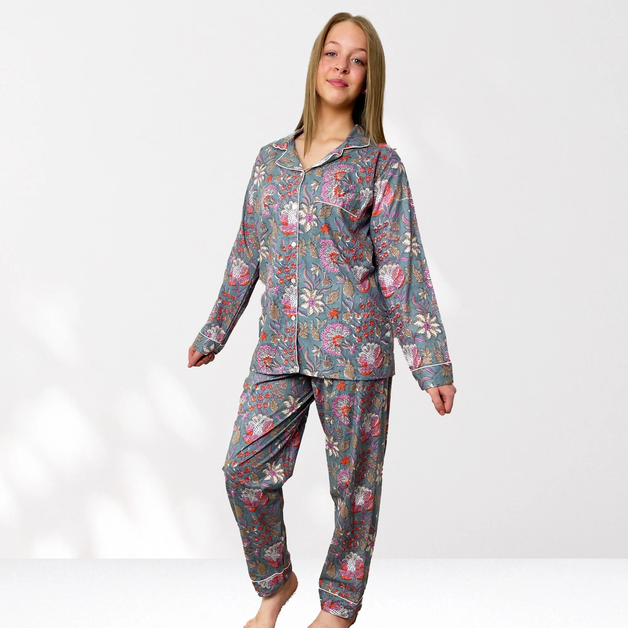 Block Print Floral 100% Cotton Long Pyjama Set in Grey and Pink - Image 4