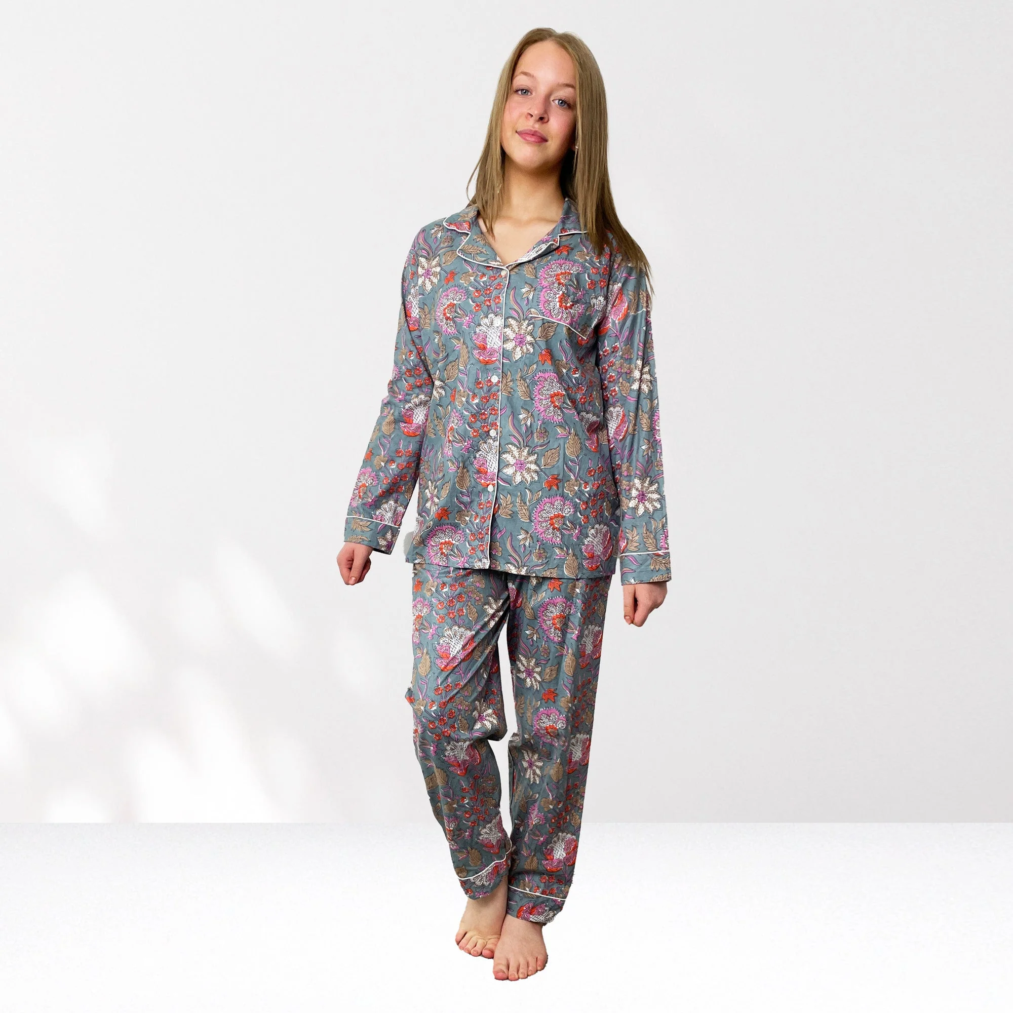 Block Print Floral 100% Cotton Long Pyjama Set in Grey and Pink - Image 5
