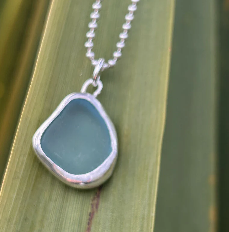Blue seaglass necklace - Image 2