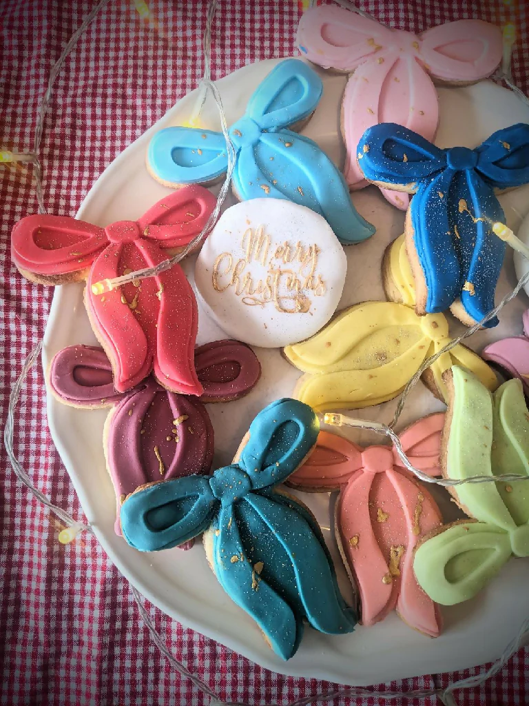 Box of 24 Hand Iced Personalised Christmas Bow Biscuits