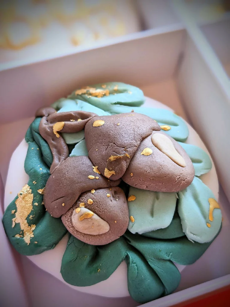 Box of 4 Hand Iced Personalised Acorn and Oak Leaves Biscuits - Image 4