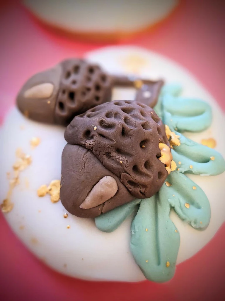 Box of 4 Hand Iced Personalised Acorn and Oak Leaves Biscuits - Image 6