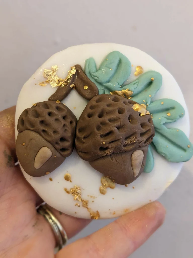 Box of 4 Hand Iced Personalised Acorn and Oak Leaves Biscuits - Image 7