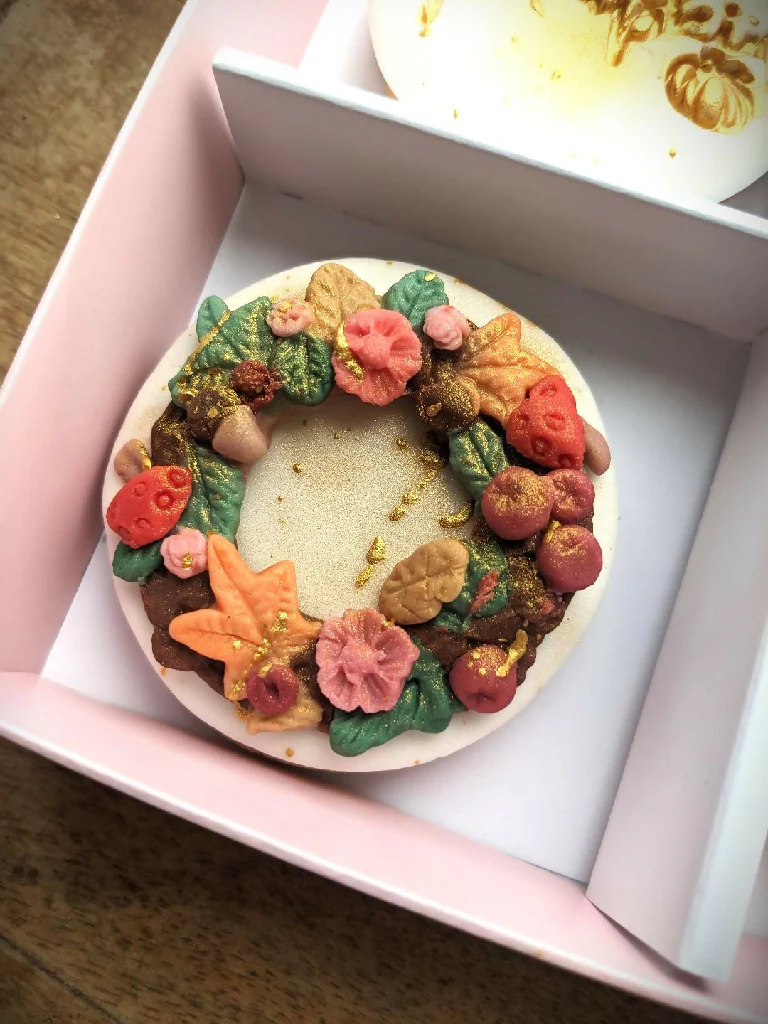Box of 4 Hand Iced Personalised Autumn Wreath Biscuits - Image 6