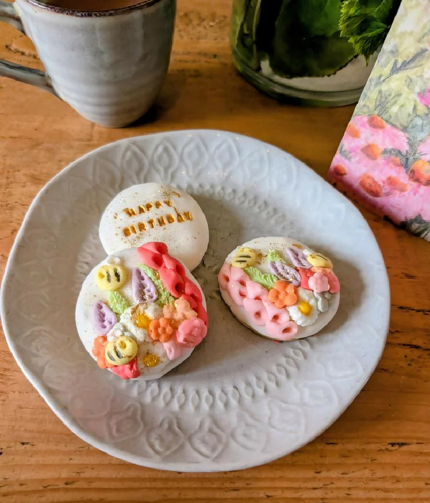 Box of 4 Hand Iced Personalised Bumblebee Meadow Flower Biscuits - Image 3