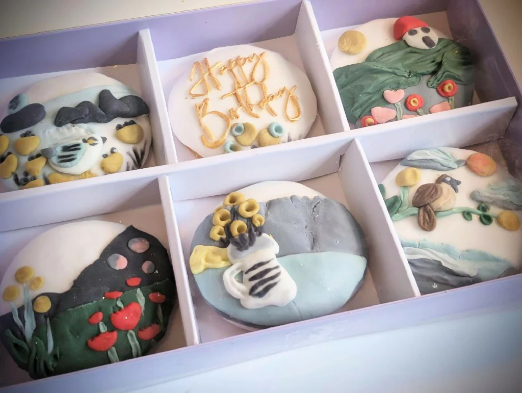 Box of 6 Hand Iced Personalised Coastal Biscuits - Image 8