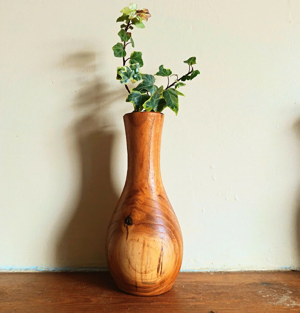 Bud vase - Mulberry Wood - Bottle shape
