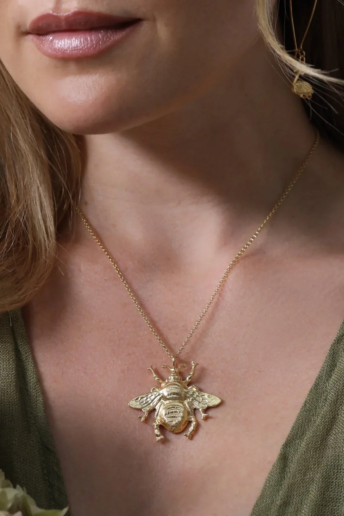 Bumblebee Pendant - Image 2