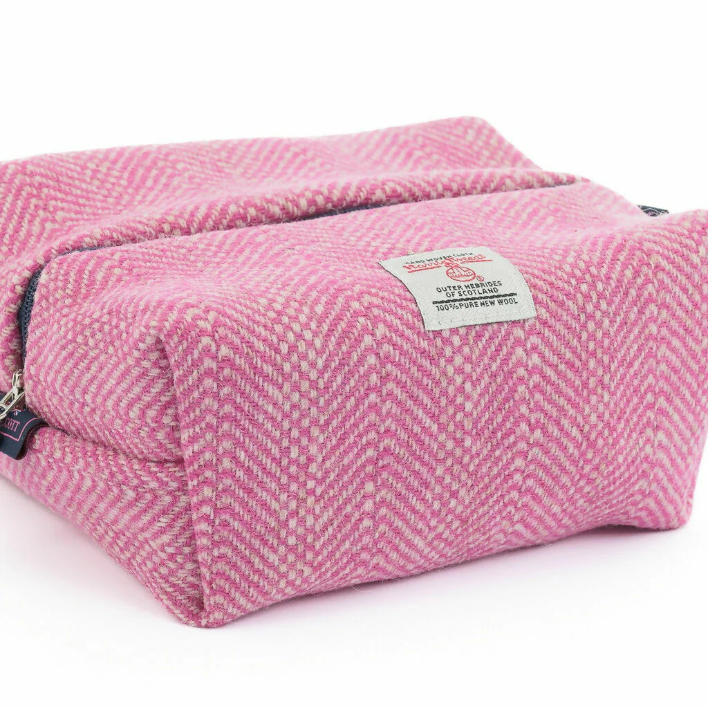 Chilcott Harris Tweed® Kit Bag - Pink - Image 3