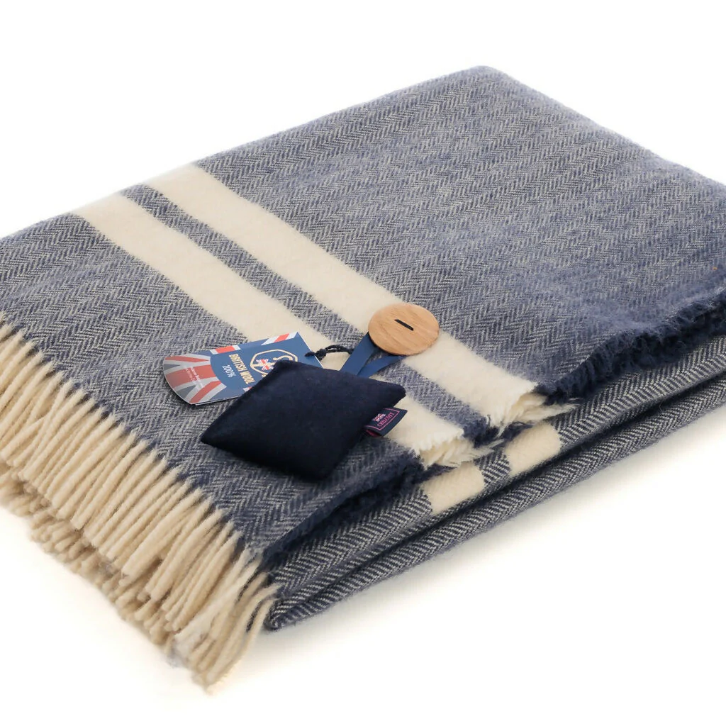 Chilcott Timeless Blanket - Navy - Image 2