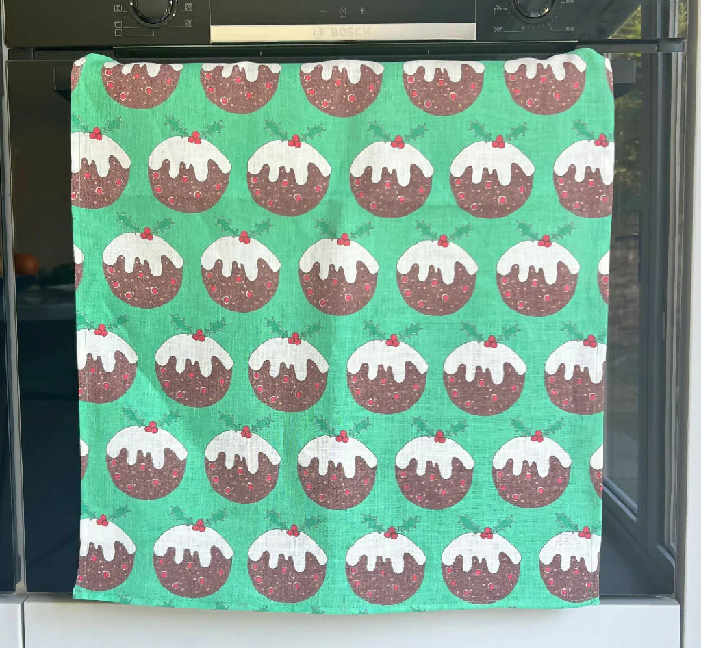 Christmas Linen Tea Towel in Christmas Puddings Design - Image 2