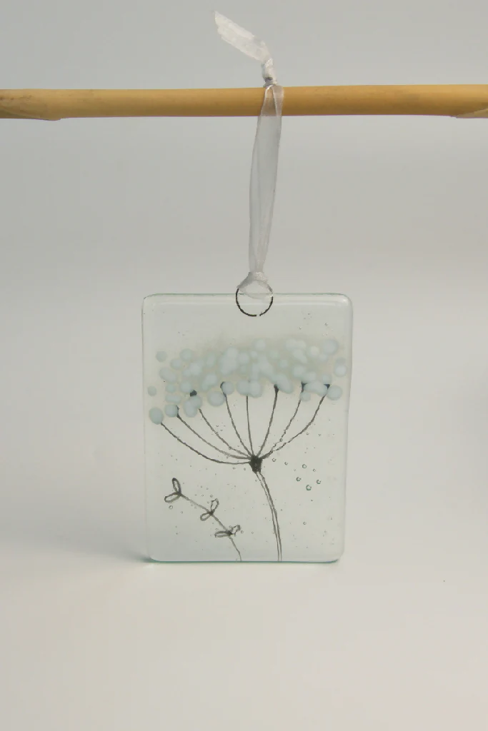 Cow Parsley Fused Glass Small Hanging - Image 3