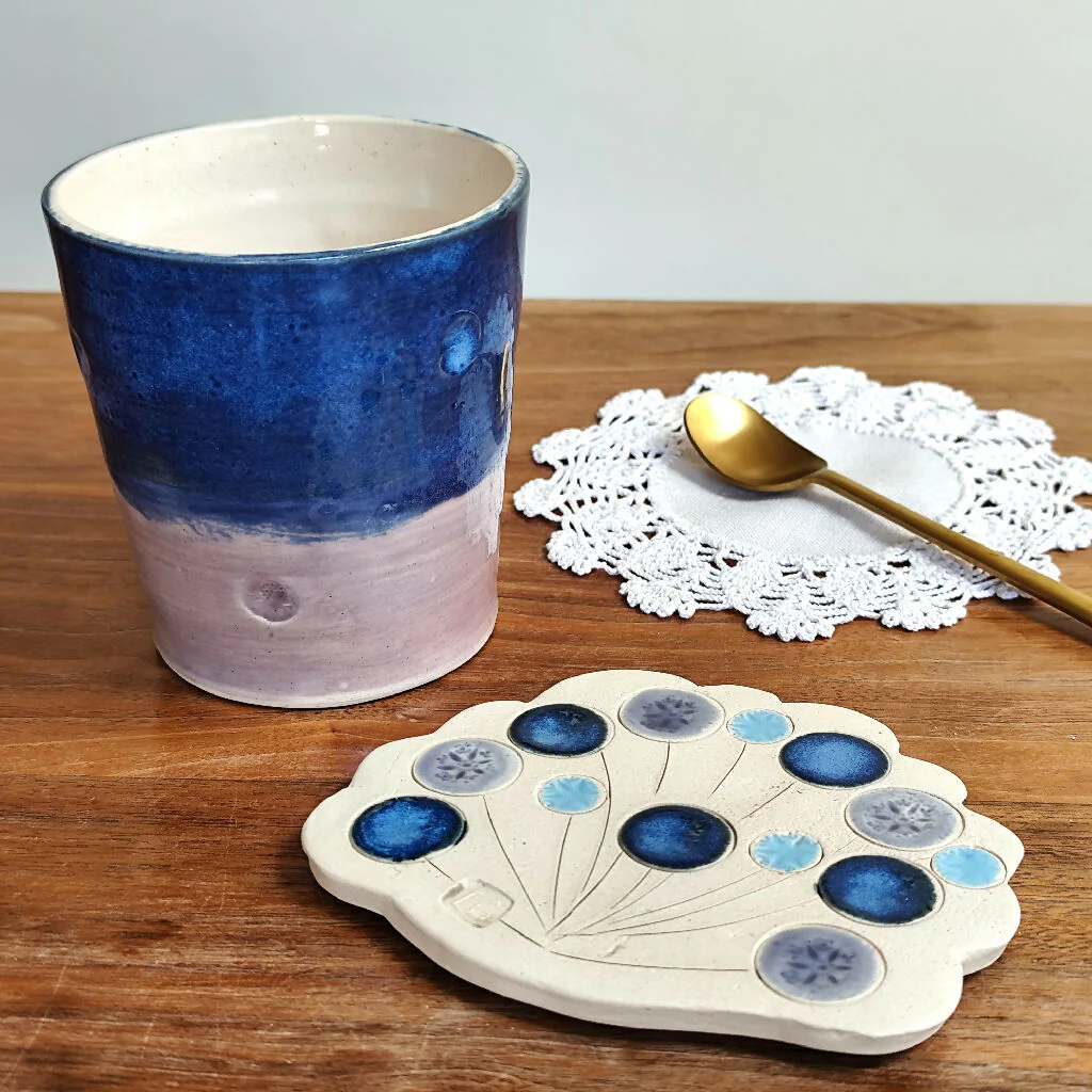Cow Parsley Wildflower Shaped Ceramic Coaster In Blue - Image 5