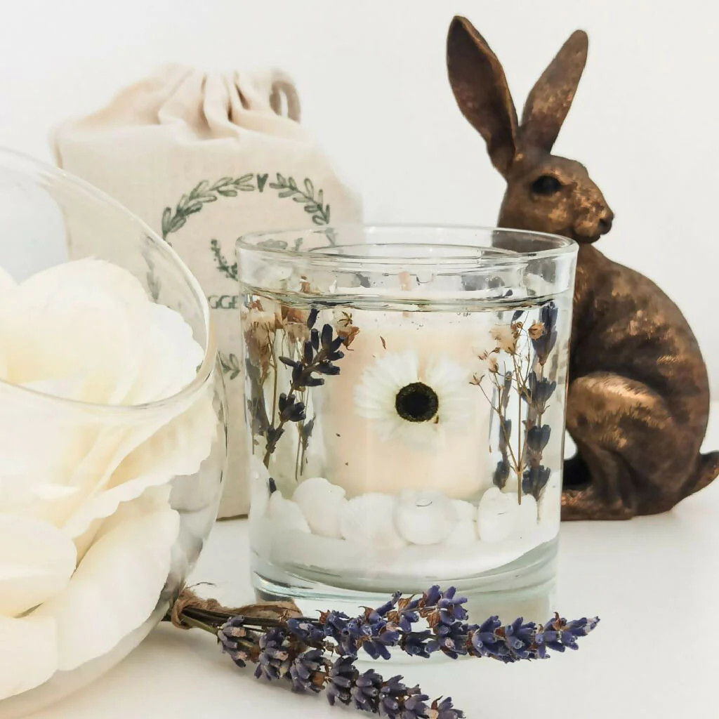 DAISY AND LAVENDER REFILLABLE BOTANICAL SCENTED CANDLE - Image 5