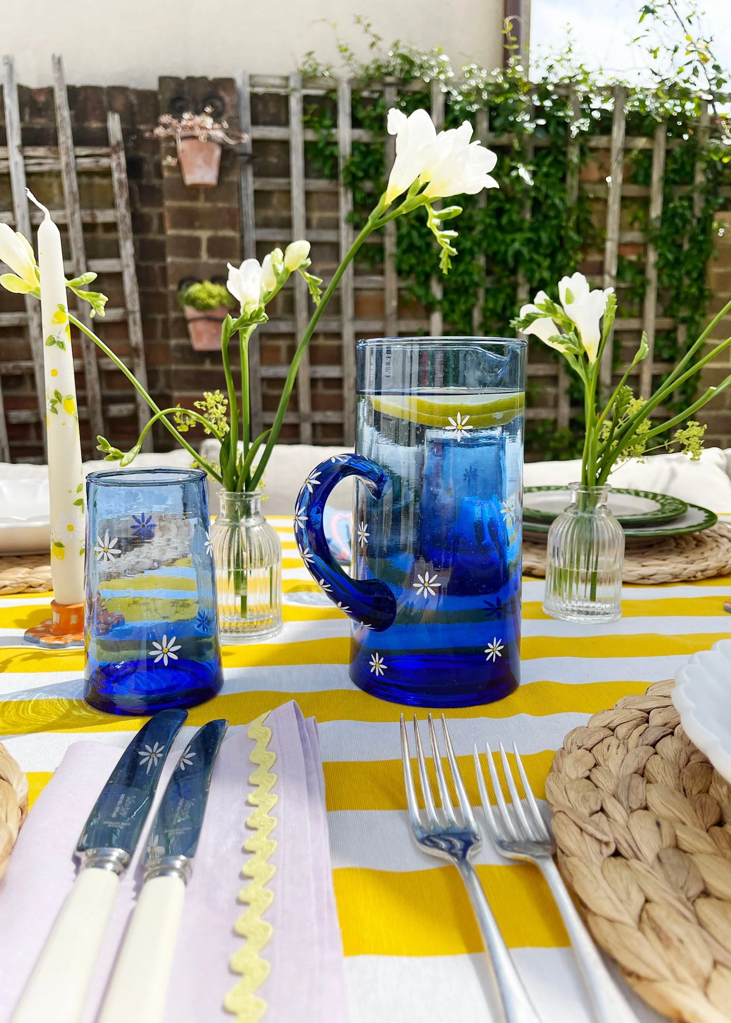 Daisy blue recycled glass jug - Image 2