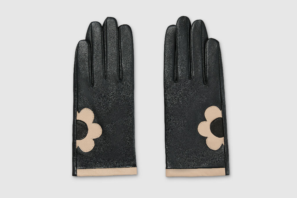 Mabel Sheppard Daisy Leather Gloves in Black and Cream - Image 3