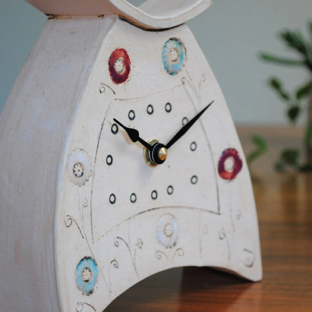Daisy Mantel Clock in White, Burgundy and Turquoise - Image 4