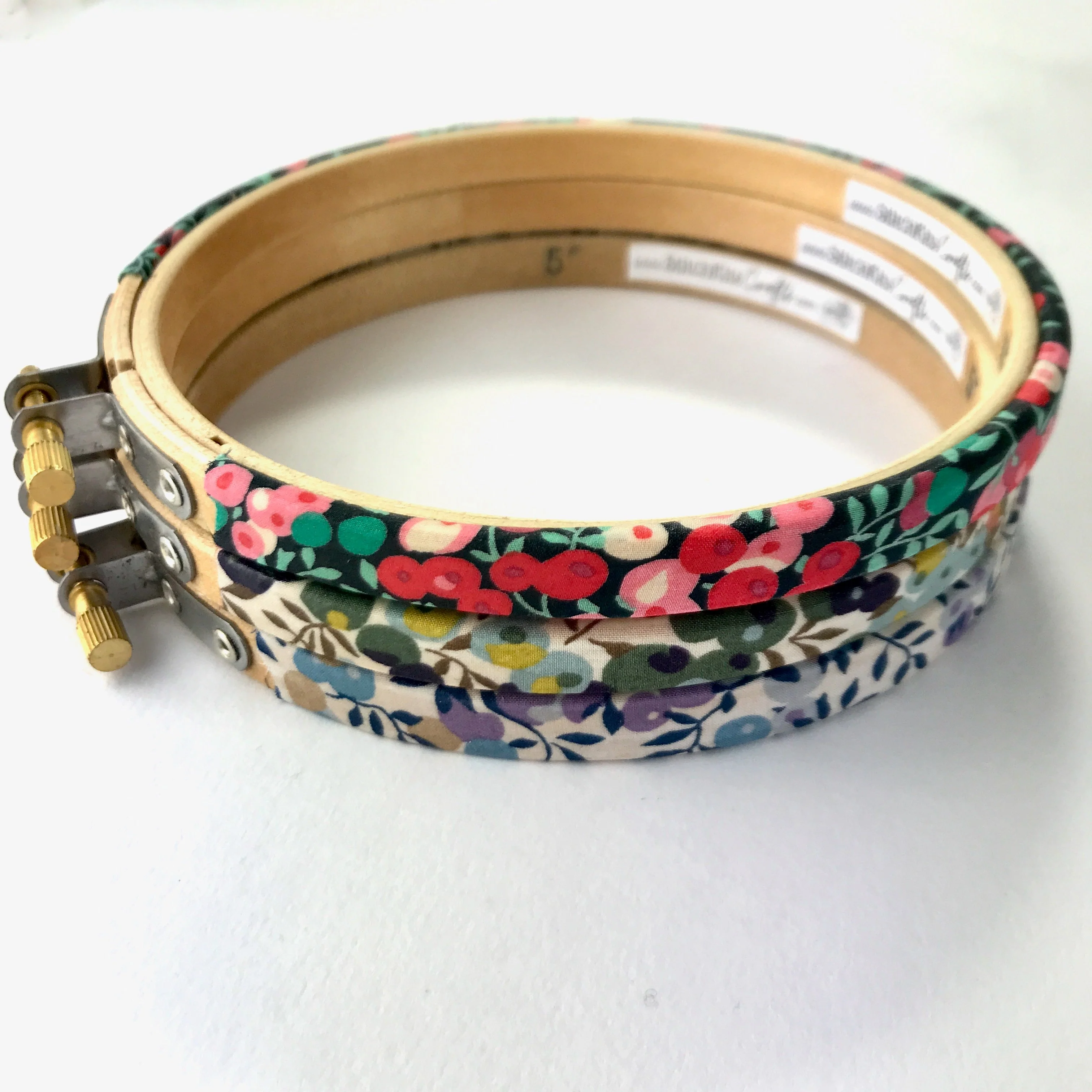 Decororative Embroidery Hoop Collection - Set of Three Wiltshire Berry Hoops - Image 3