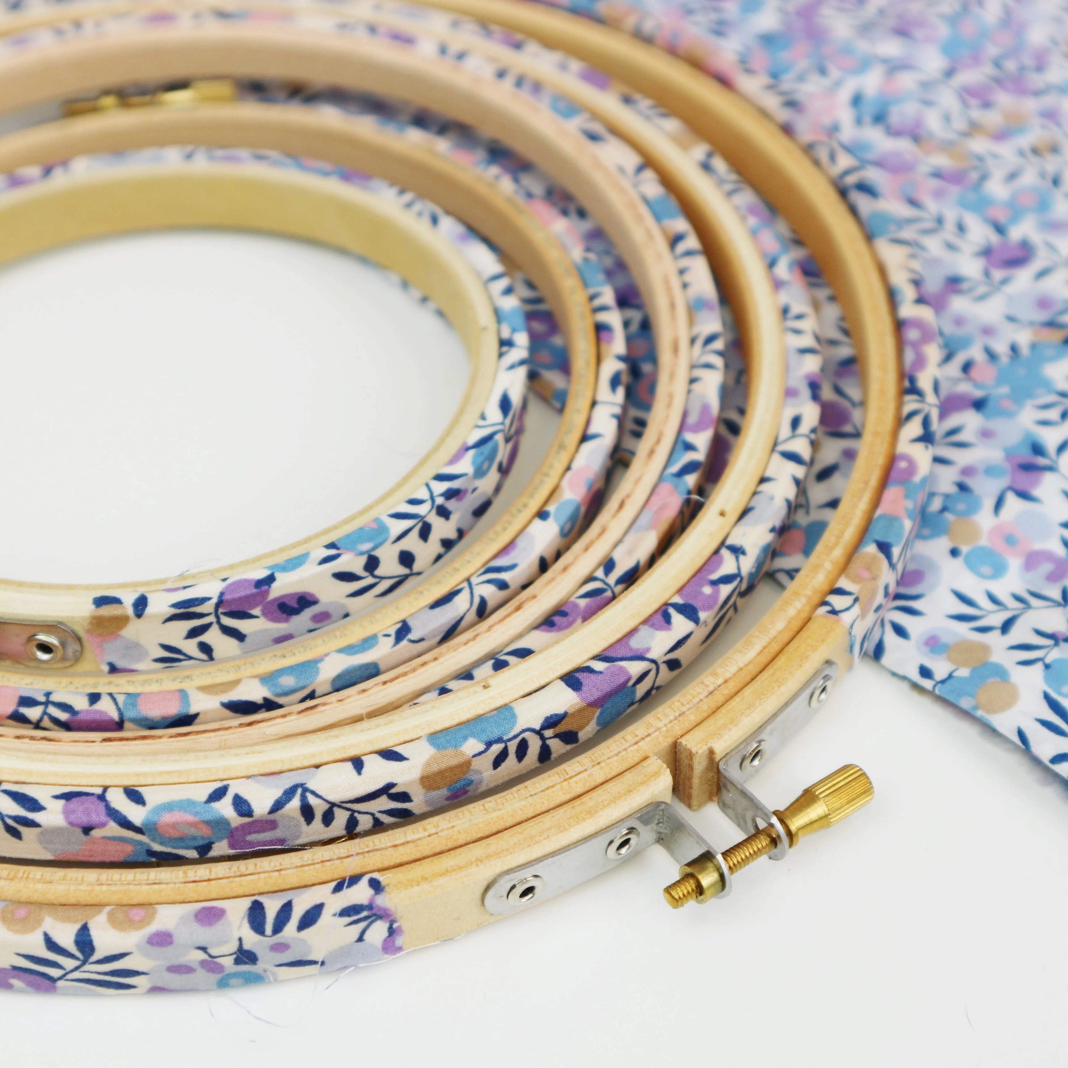 Decororative Embroidery Hoop Collection - Set of Three Wiltshire Berry Hoops - Image 9