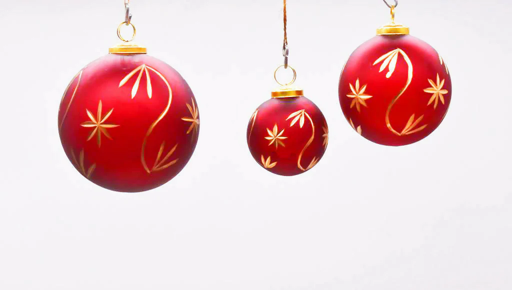 Dhruv Glass Christmas Bauble - Image 2