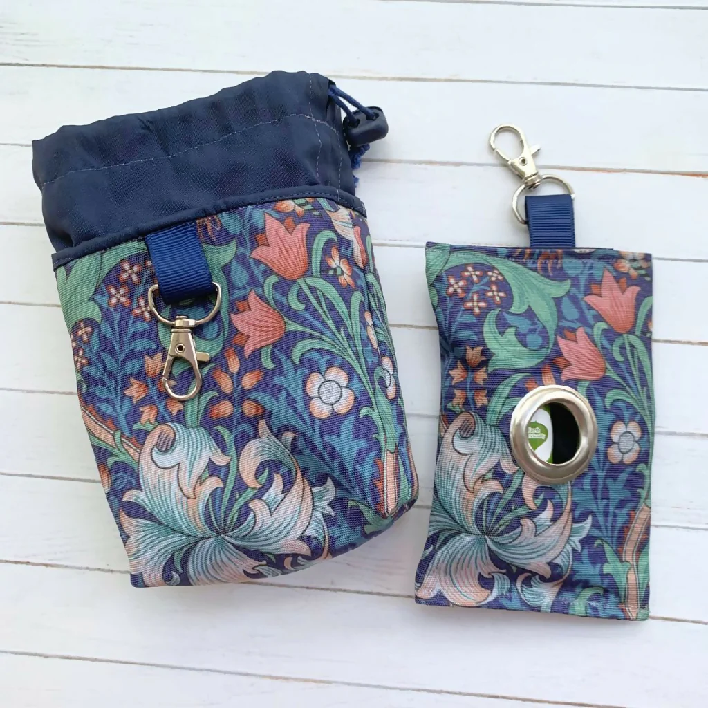 Dog Gift Set |William Morris | "Golden Lily" | 5 Piece | Midnight - Image 3