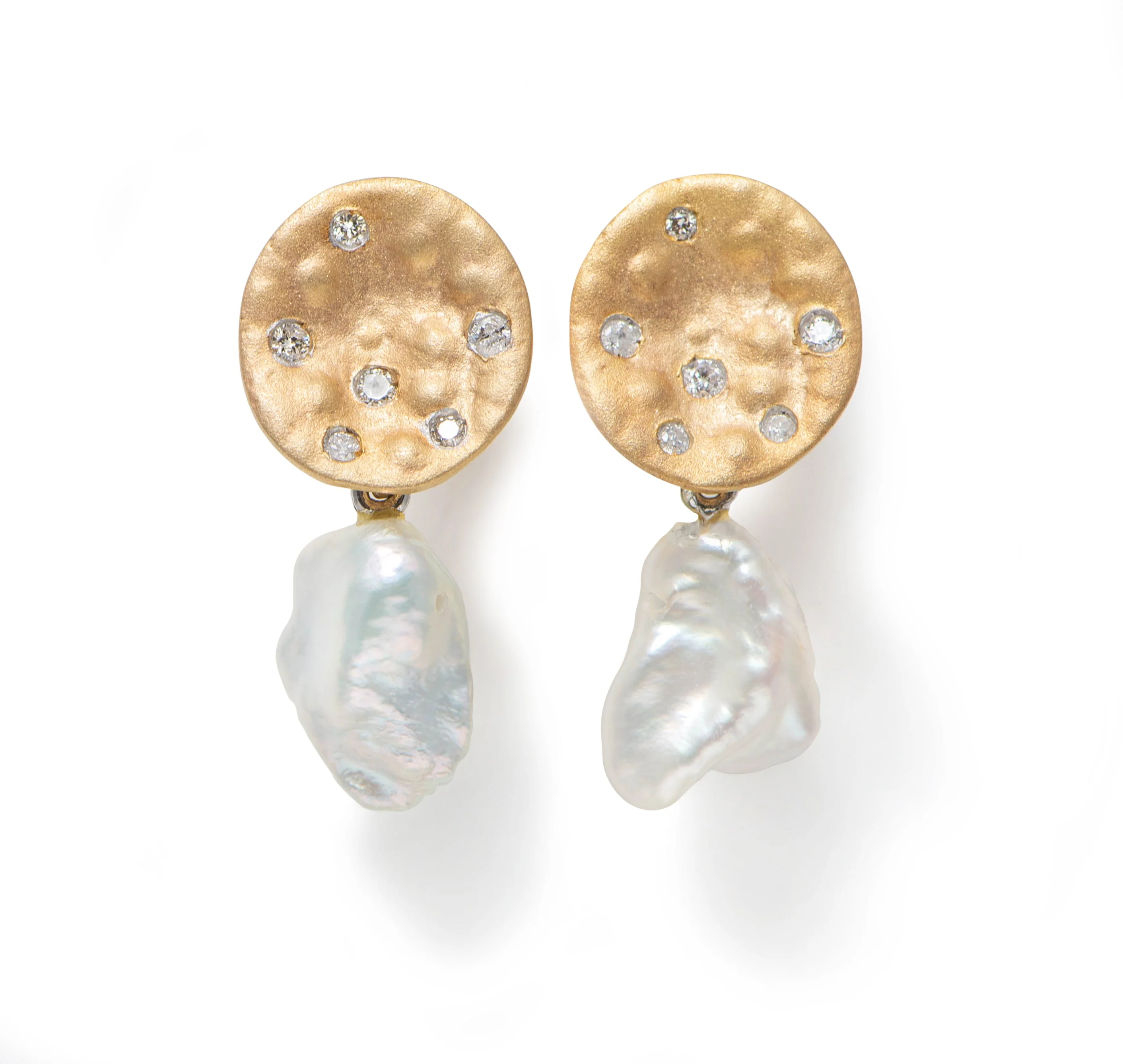 Earrings in 9k Yellow Gold with White Pearl Drop and Diamonds - Image 2