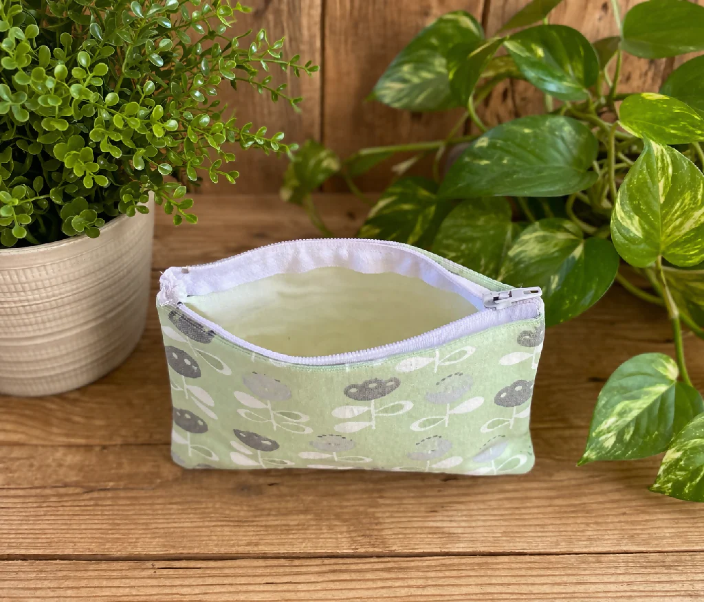 Eco-Friendly Handmade Purse – Green Scandi Flower Design - Image 3