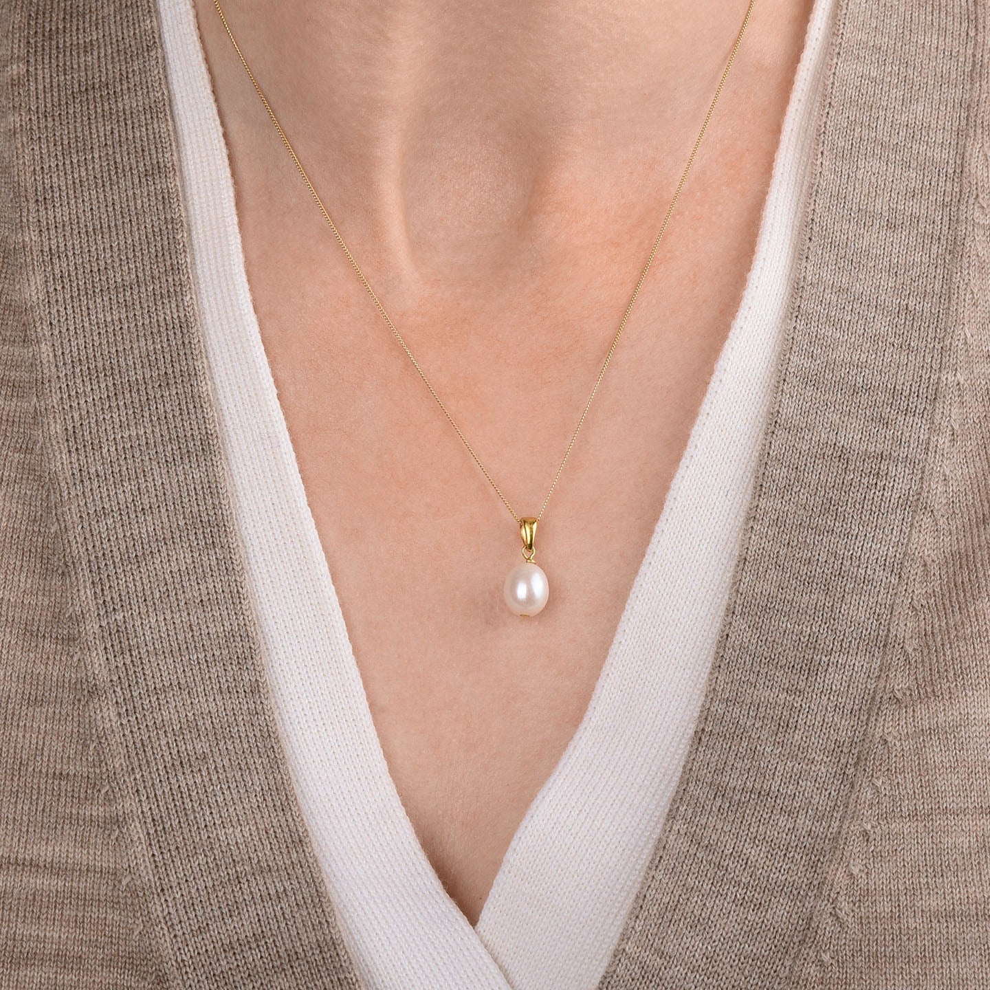 Ellen Mini Pearl Drop Necklace - Image 7