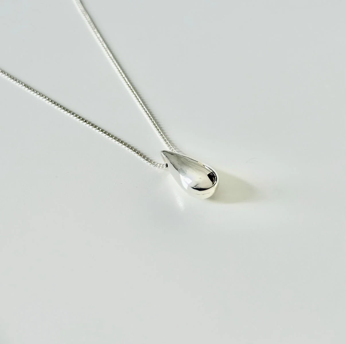 Fine Silver Necklace with Teardrop-Shaped Pendant - Image 3