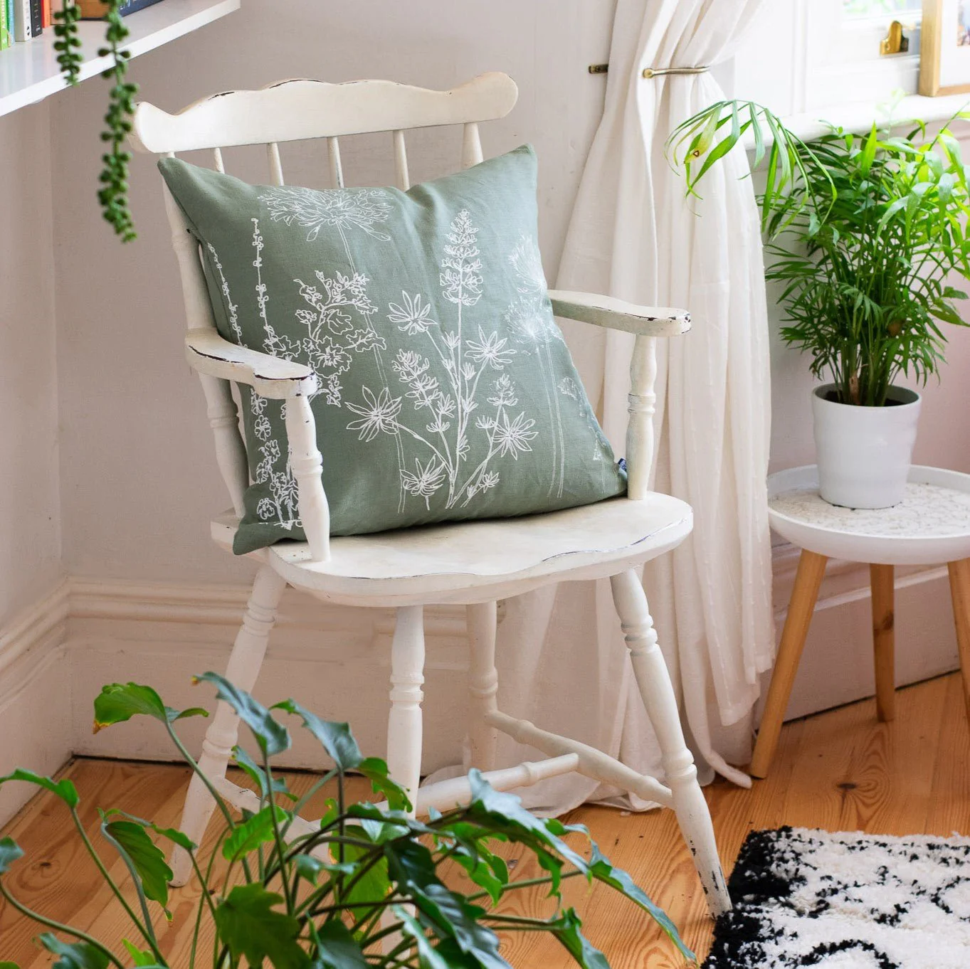 Floral Cushion in Pure Linen - Image 7