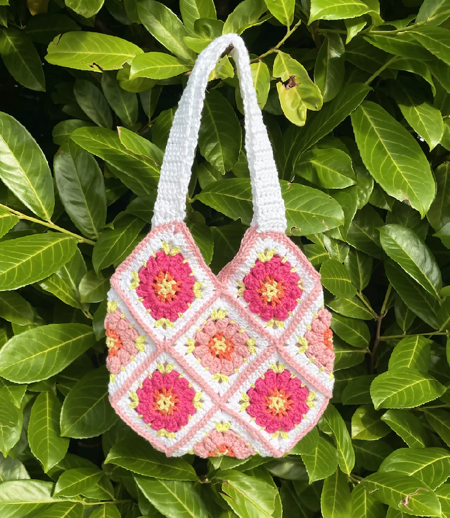 Garden Floral Shoulder Hand Bag in Purple - Image 3