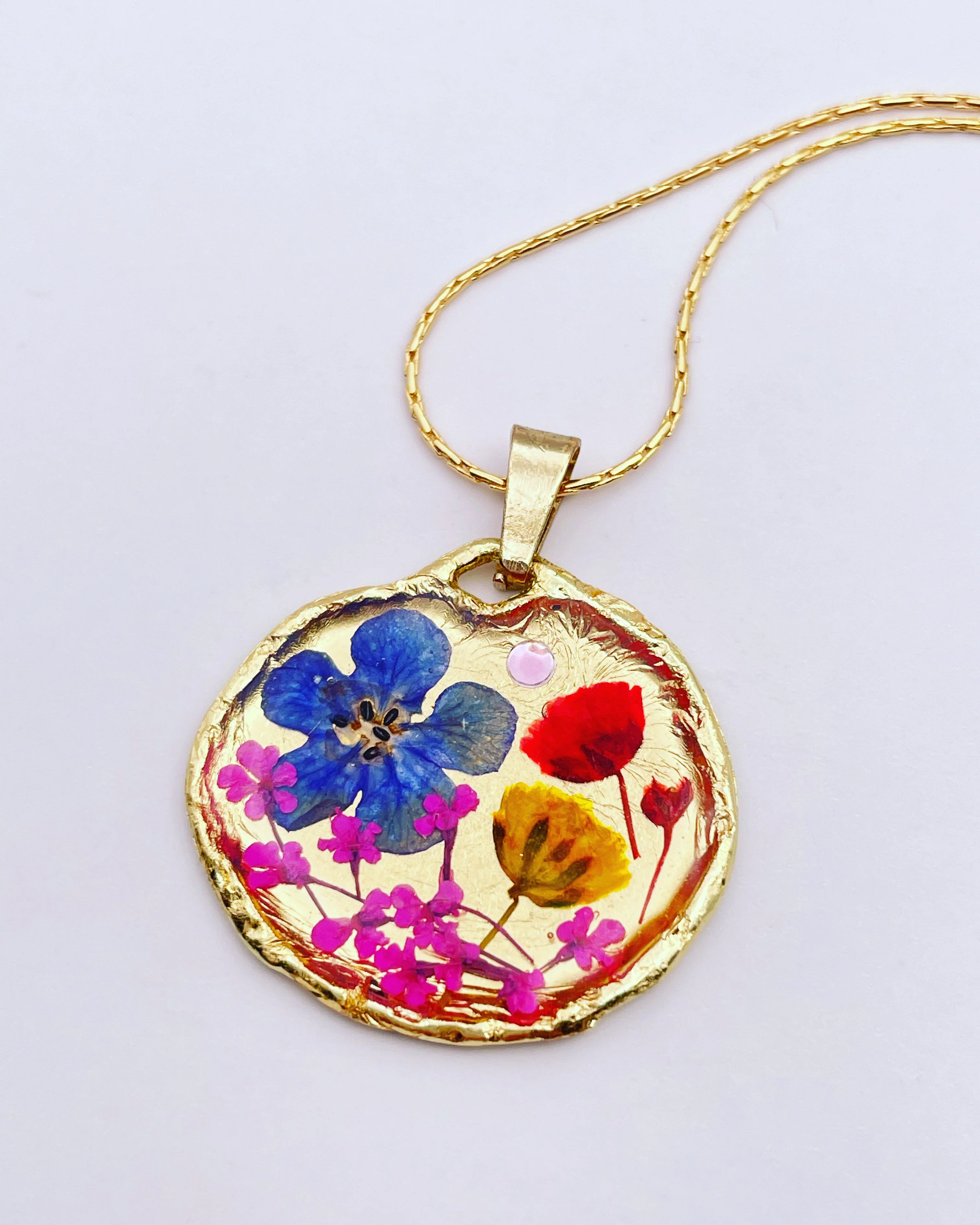Gold necklace with poppy and blue flowers - Image 2