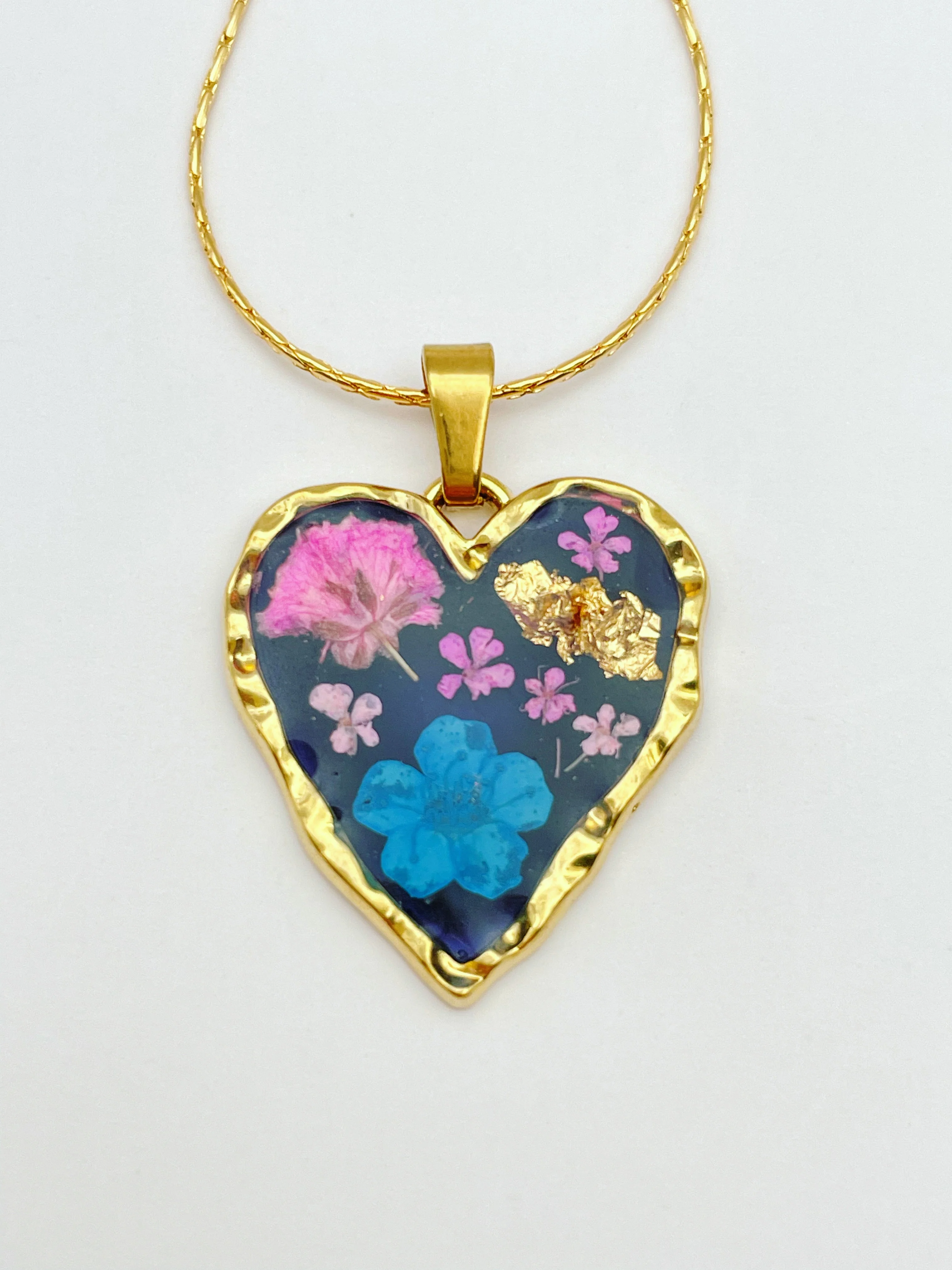 Gothic Heart Earrings With real Flowers - Image 5