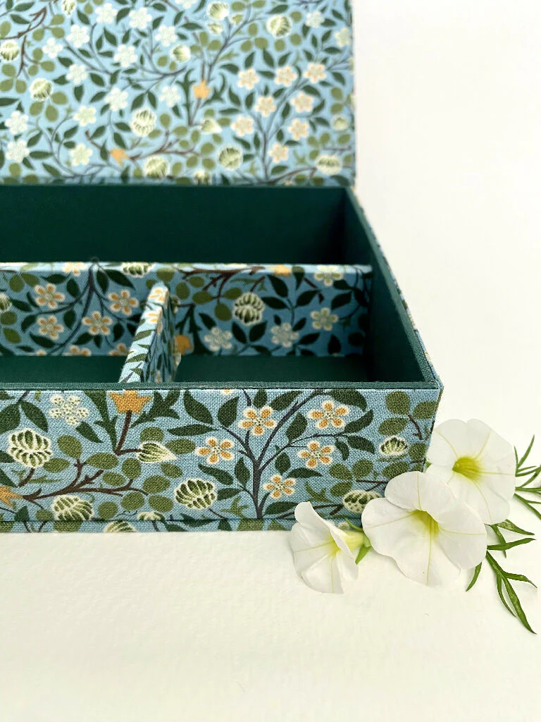 Handmade Clover Garden Box | William Morris Fabric Organiser with Magnetic Closure - Image 10