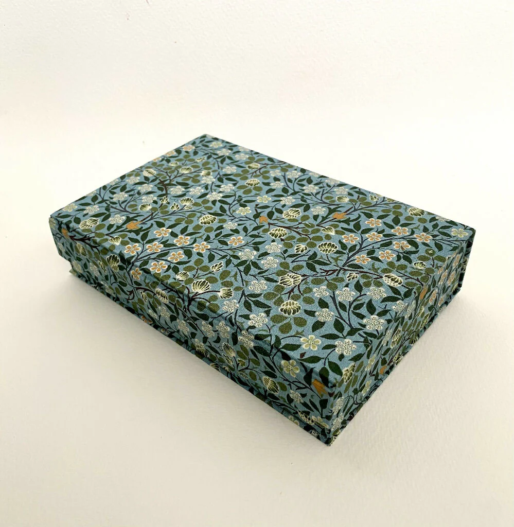Handmade Clover Garden Box | William Morris Fabric Organiser with Magnetic Closure - Image 7