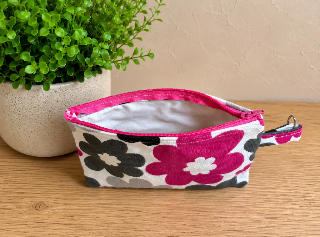 Handmade Pink Flower purse - Image 3