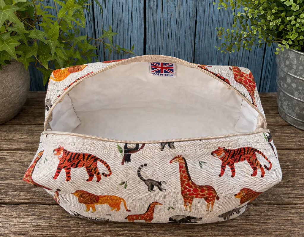 Handmade Wildlife Boxy Fabric Washbag - Image 4