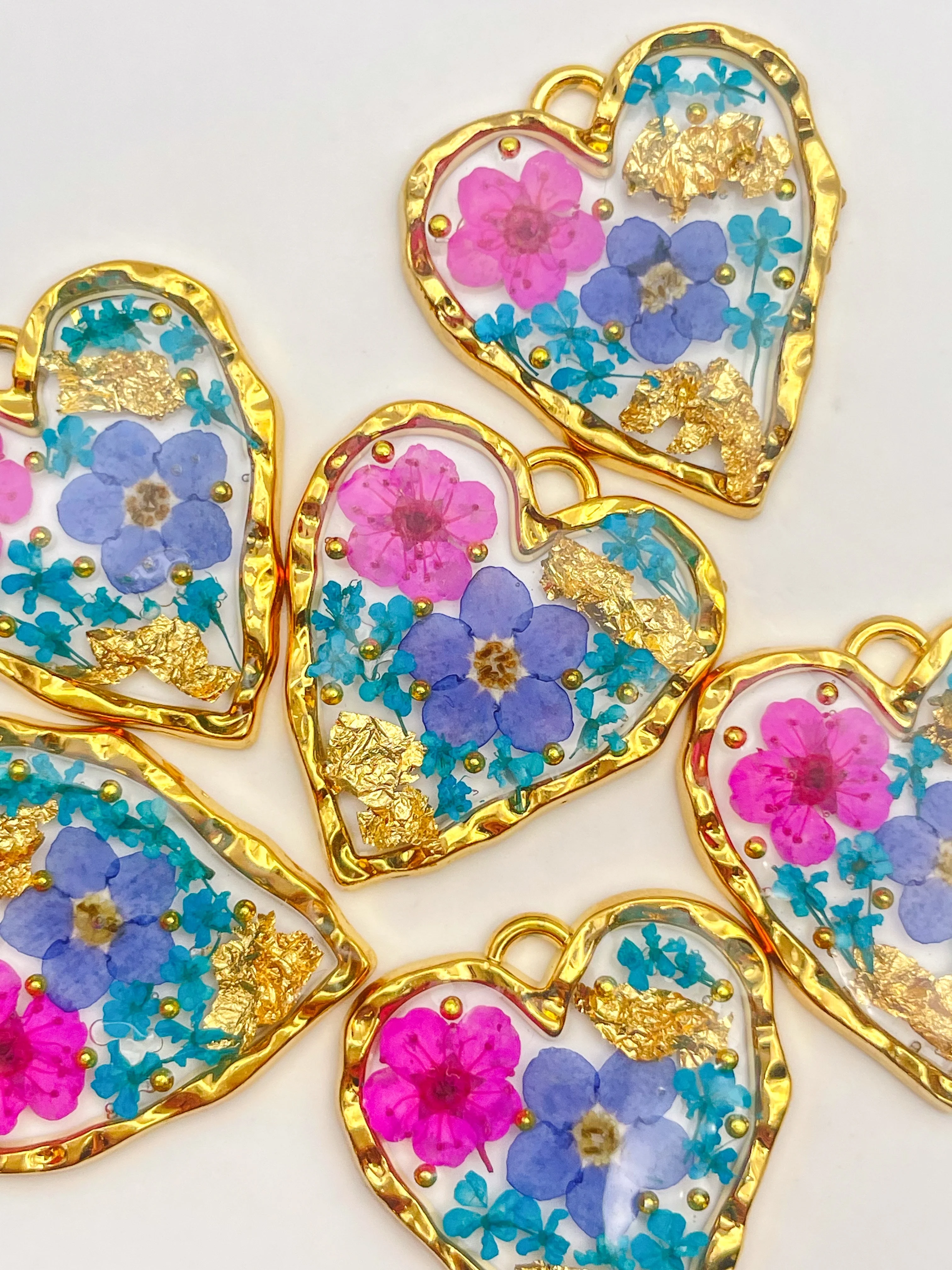 Heart earrings with forget-me-not and pink flowers - Image 3