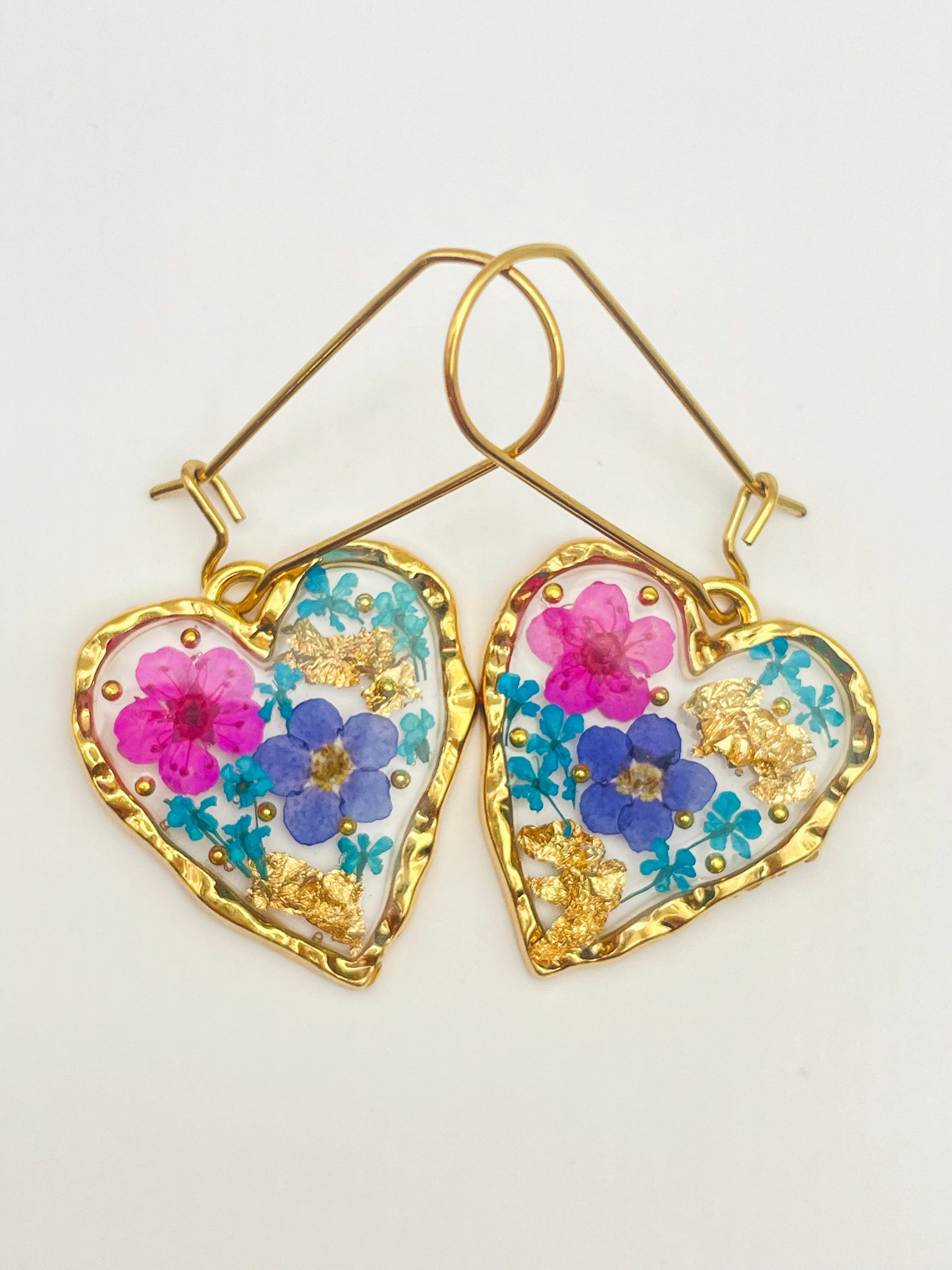 Heart earrings with forget-me-not and pink flowers - Image 7