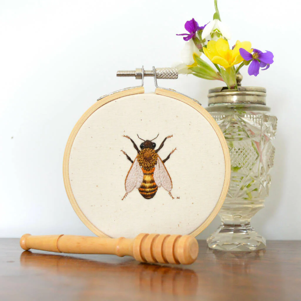 Honey Bee Silk Shading Embroidery Kit