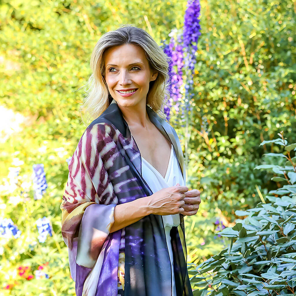 Iris silk scarf - Image 3