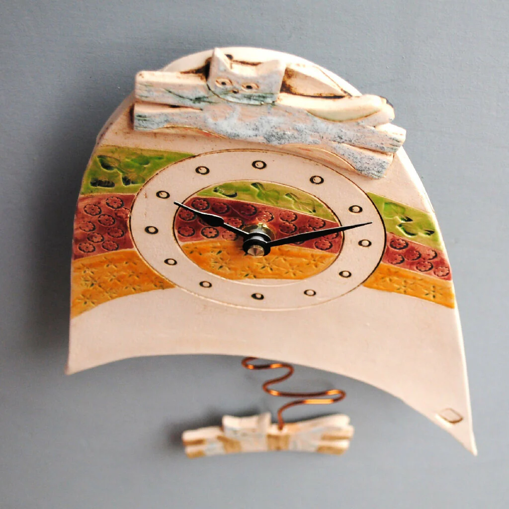 Jumping Cat Ceramic Wall Clock with Pendulum - Image 4