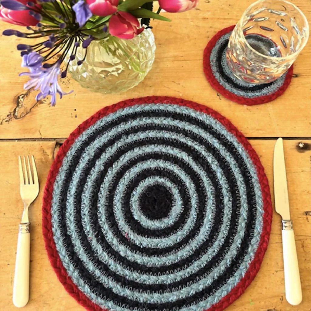 JUTE PLACEMATS - STRIPY BLUE & RED (SET OF 6) - Image 2